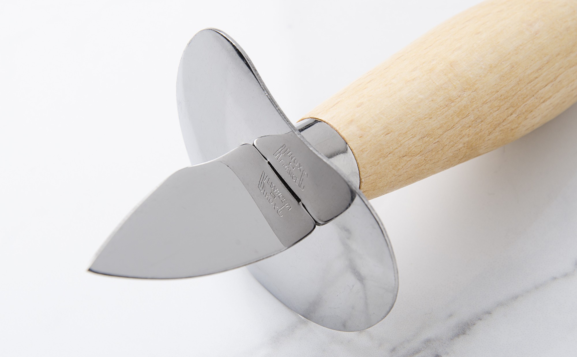 Couteau à huîtres professionnel en inox - Coup de coeur en cuisine