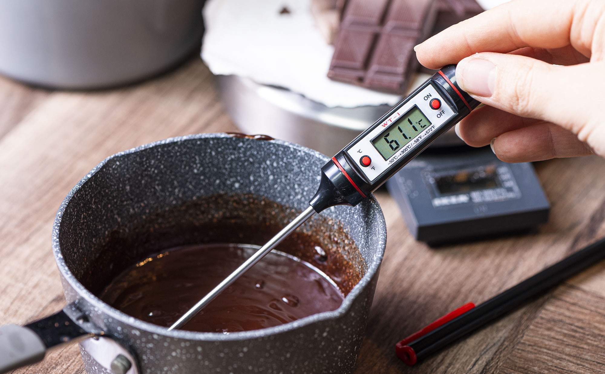 Thermomètre numérique Cuisine Laser de cuisson des aliments un